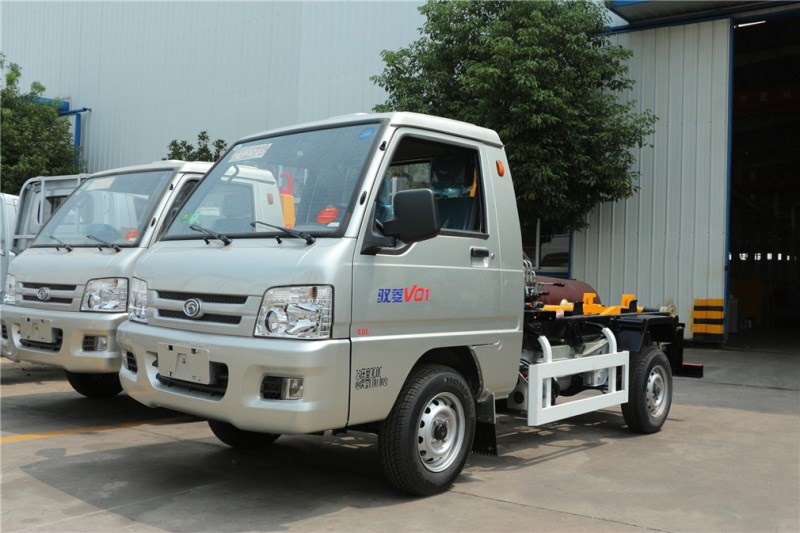 福田馭菱(2方)CLW5030ZXXB5車(chē)廂可卸式垃圾車(chē)